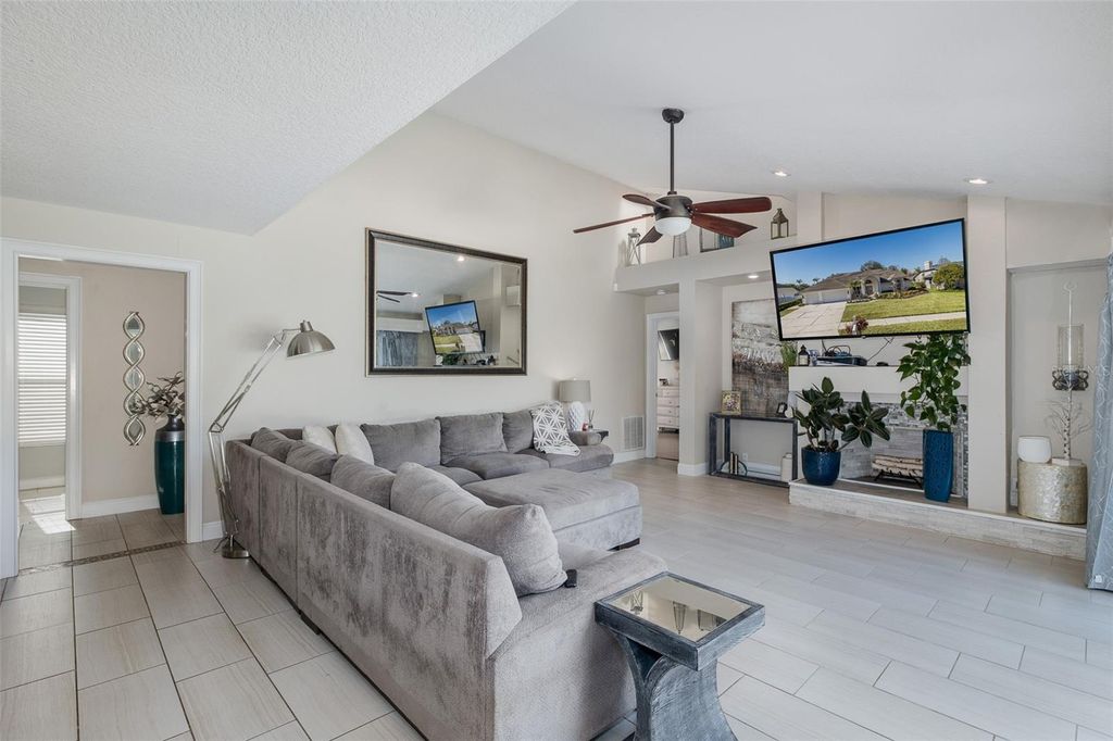 Image 18 of property listing at 17304 CARRIAGE WAY, Odessa, FL 33556