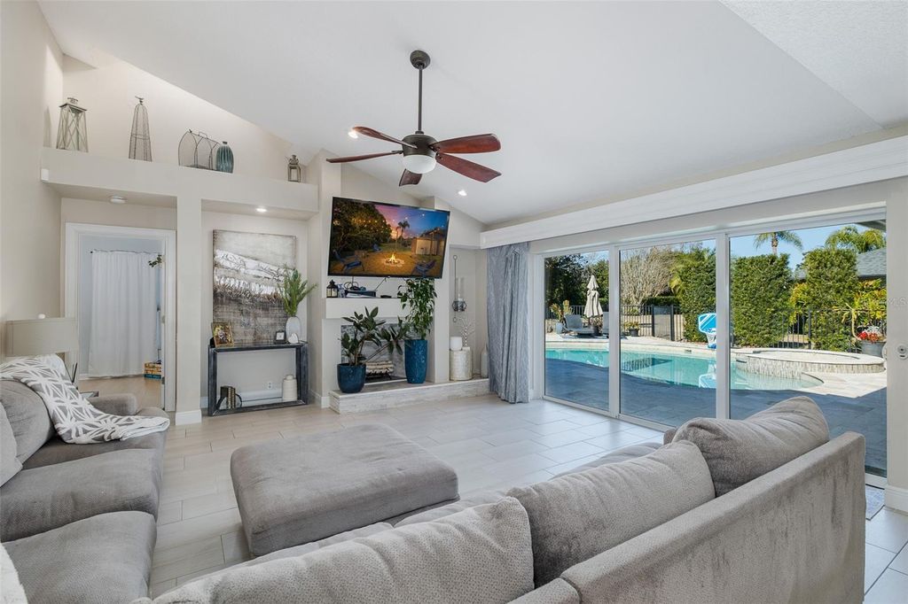 Image 19 of property listing at 17304 CARRIAGE WAY, Odessa, FL 33556