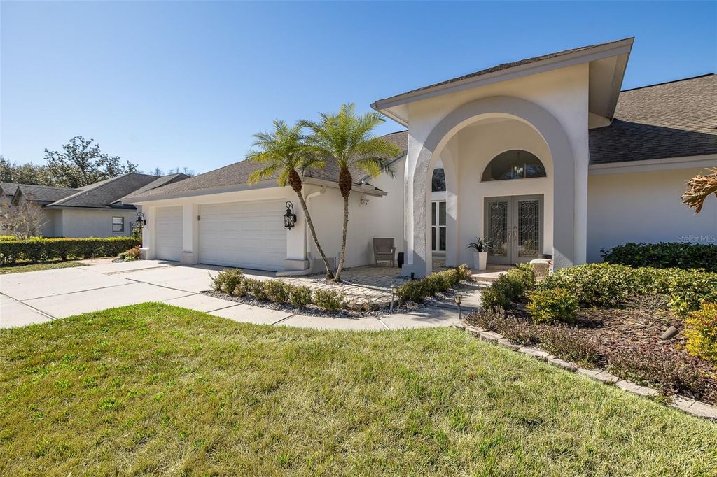 Image 3 of property listing at 17304 CARRIAGE WAY, Odessa, FL 33556