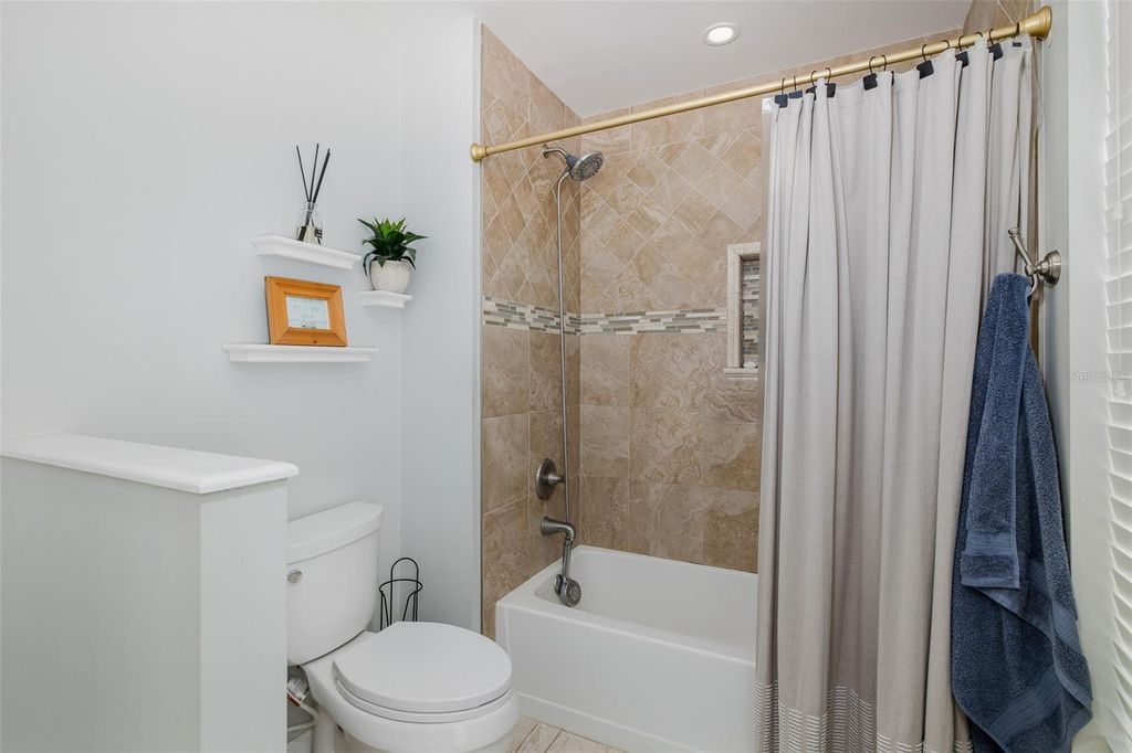 Image 28 of property listing at 17304 CARRIAGE WAY, Odessa, FL 33556