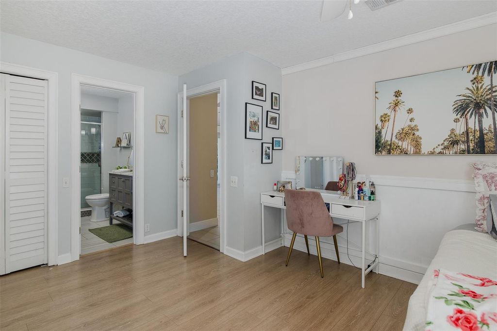 Image 30 of property listing at 17304 CARRIAGE WAY, Odessa, FL 33556