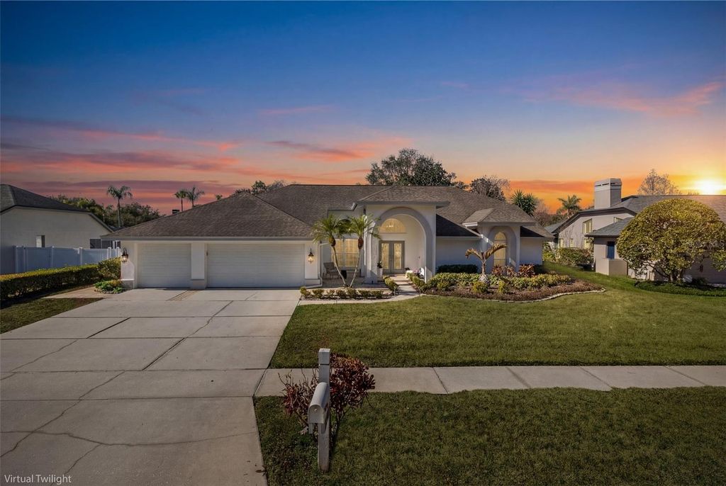 Image 6 of property listing at 17304 CARRIAGE WAY, Odessa, FL 33556