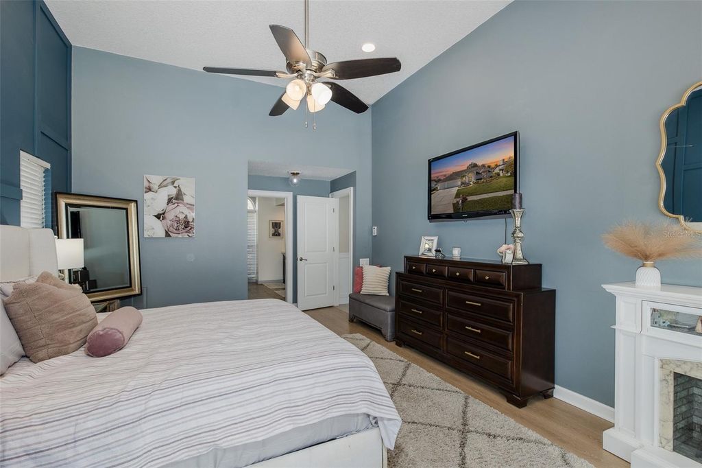 Image 10 of property listing at 17304 CARRIAGE WAY, Odessa, FL 33556