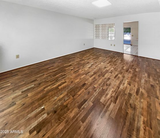 9806 W HUTTON Drive, Sun City, AZ 85351