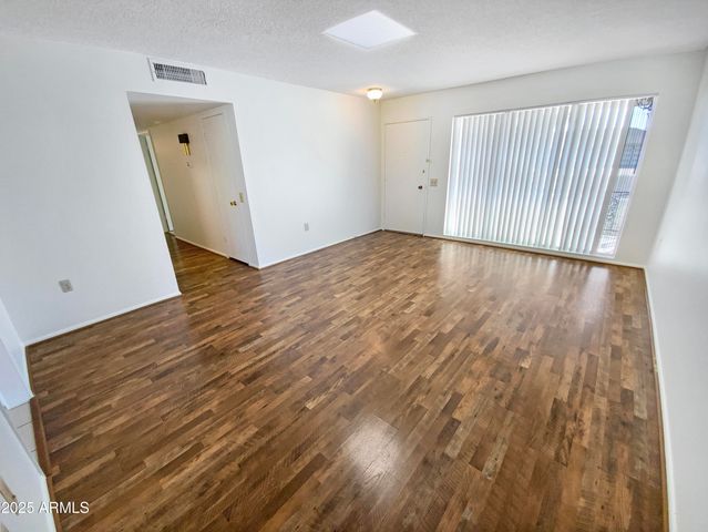 9806 W HUTTON Drive, Sun City, AZ 85351