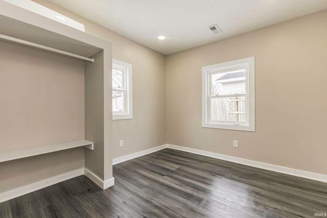 2409 S Elliott Street, Muncie, IN 47302