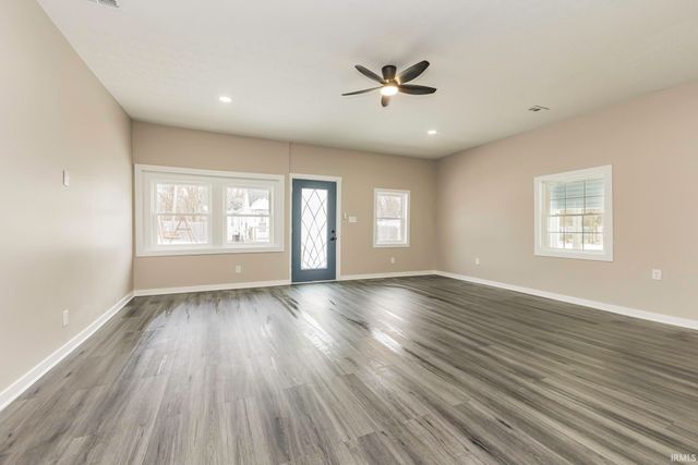 2409 S Elliott Street, Muncie, IN 47302