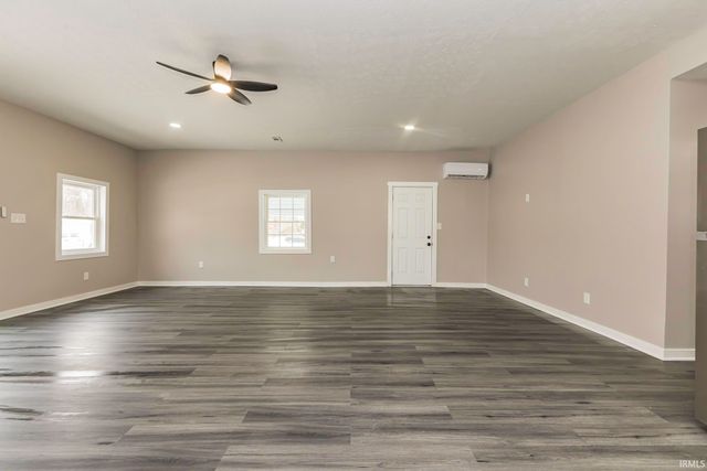 2409 S Elliott Street, Muncie, IN 47302