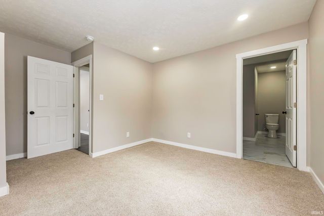 2409 S Elliott Street, Muncie, IN 47302