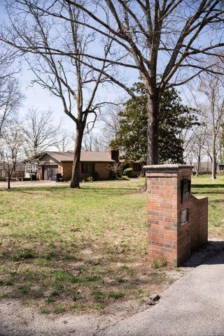 2110 Cambridge Drive, West Plains, Mo, AR 65775