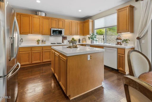 4886 Via Camino, Thousand Oaks, CA 91320