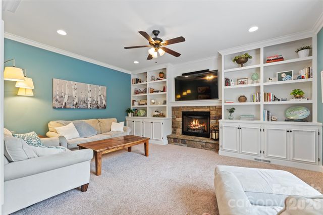 314 Stone Cliff Lane, Lake Wylie, SC 29710