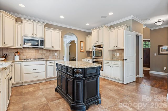 314 Stone Cliff Lane, Lake Wylie, SC 29710