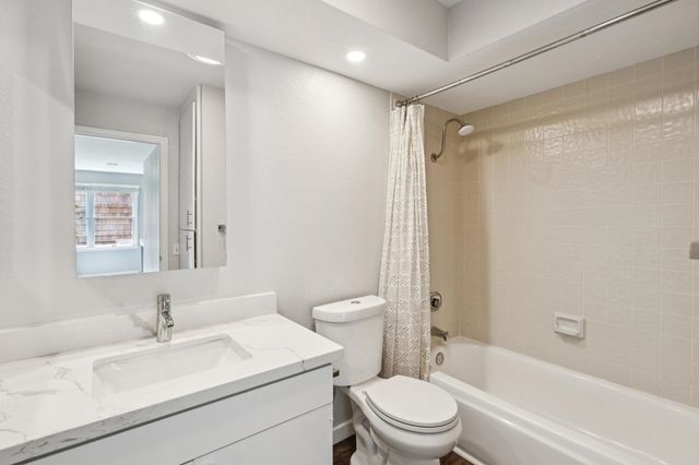 641 Centre Ct, Alameda, CA 94502