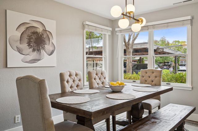 641 Centre Ct, Alameda, CA 94502