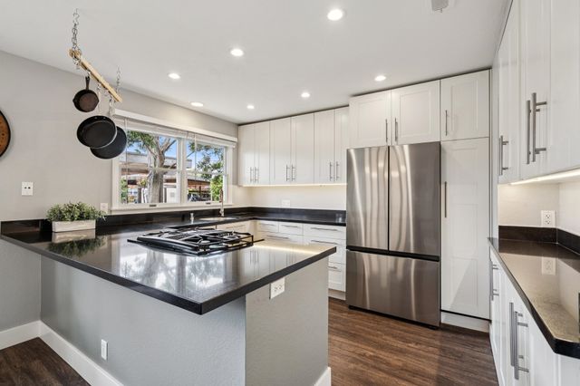 641 Centre Ct, Alameda, CA 94502