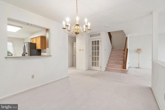 11 STURBRIDGE CT, Lambertville, NJ 08530