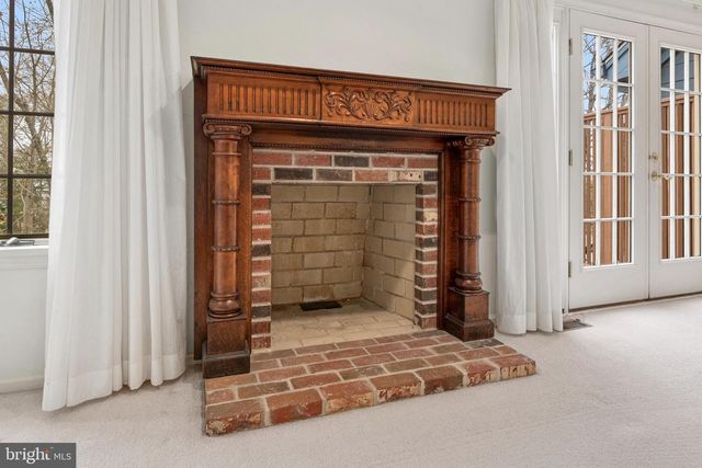 11 STURBRIDGE CT, Lambertville, NJ 08530