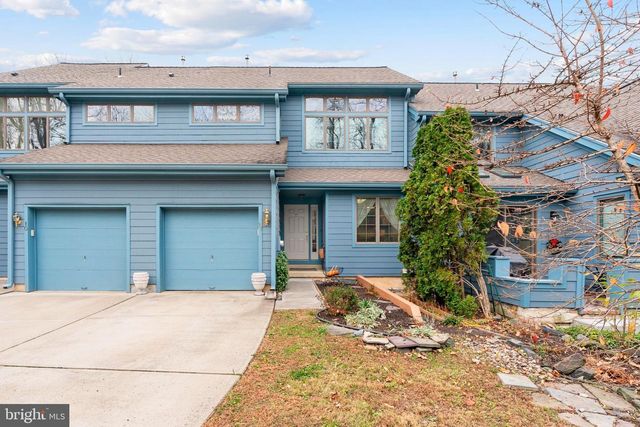 11 STURBRIDGE CT, Lambertville, NJ 08530