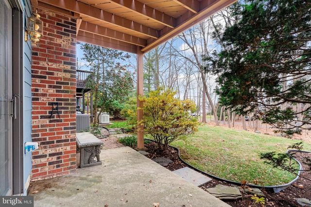 11 STURBRIDGE CT, Lambertville, NJ 08530