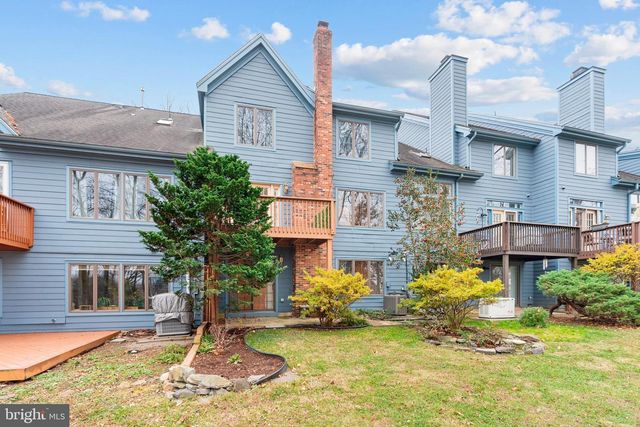 11 STURBRIDGE CT, Lambertville, NJ 08530