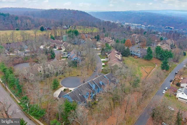 11 STURBRIDGE CT, Lambertville, NJ 08530