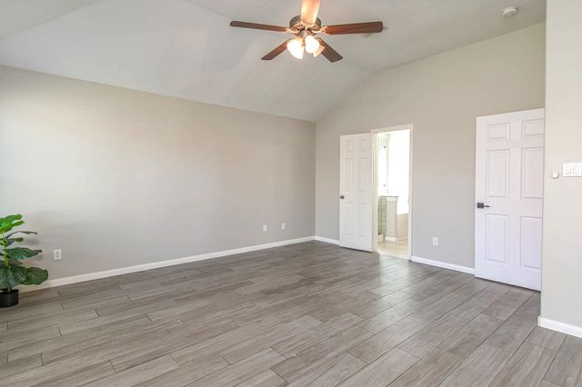 245 Lake Estates Drive, Montgomery, TX 77356