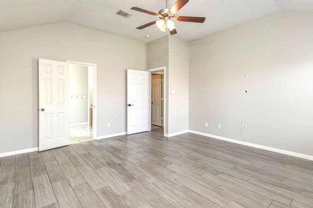 245 Lake Estates Drive, Montgomery, TX 77356