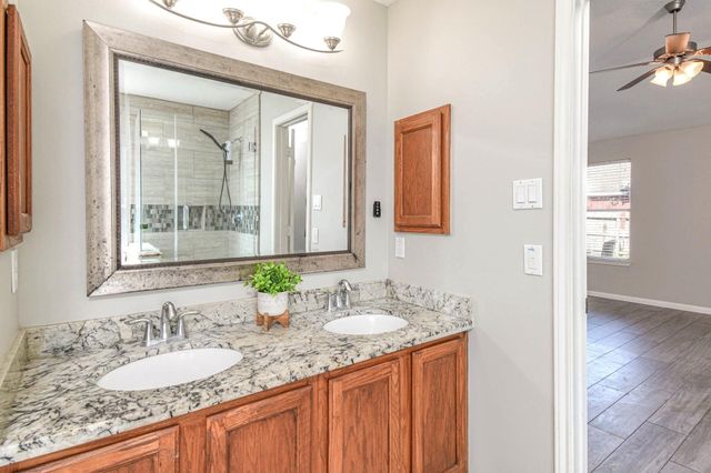 245 Lake Estates Drive, Montgomery, TX 77356