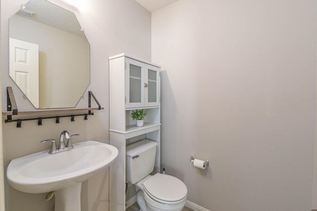 245 Lake Estates Drive, Montgomery, TX 77356