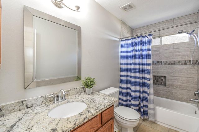 245 Lake Estates Drive, Montgomery, TX 77356