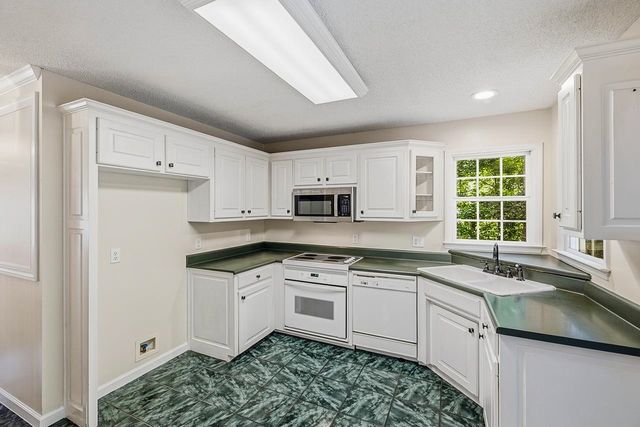 450 Jennifer Lee Court, Woodruff, SC 29388