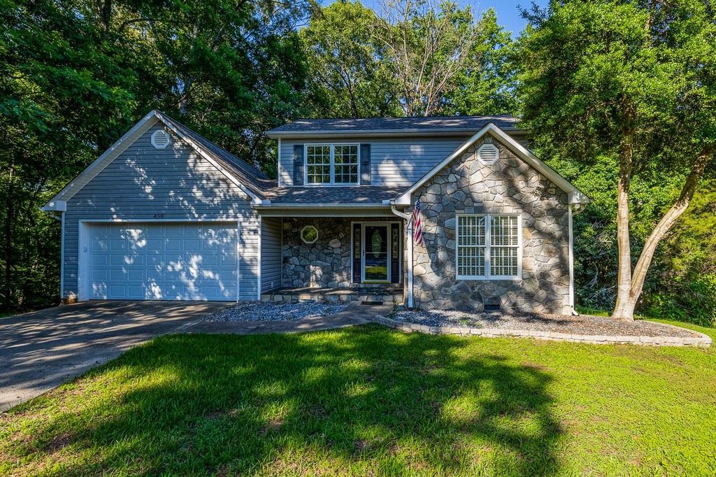 450 Jennifer Lee Court, Woodruff, SC 29388