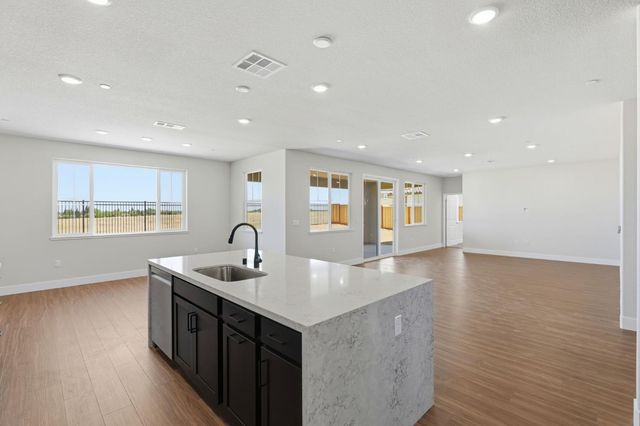 1098 Slalom Way, Lincoln, CA 95648