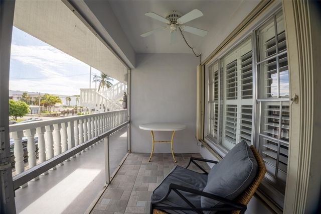 490 SE 19th Avenue 203, Pompano Beach, FL 33060