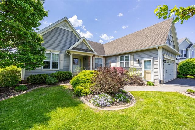 83 Arborway Ln Lane, Greece, NY 14612