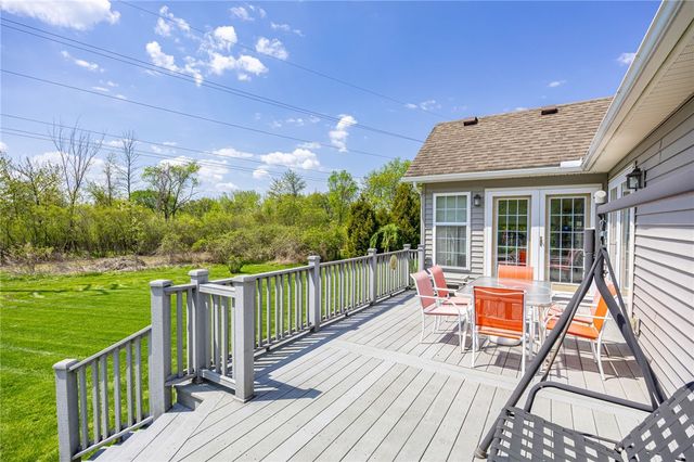 83 Arborway Ln Lane, Greece, NY 14612