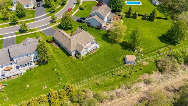 83 Arborway Ln Lane, Greece, NY 14612