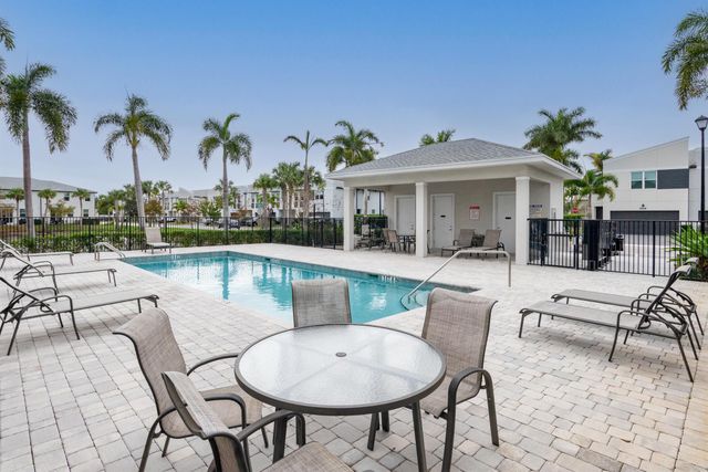 3935 SE Mentmore Lane, Stuart, FL 34997