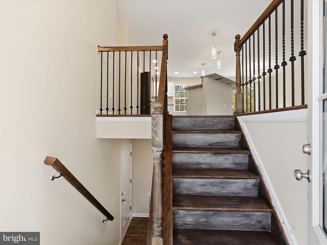 3281 RUSSEL RUN RD, Locust Grove, VA 22508