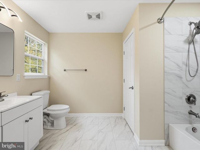 3281 RUSSEL RUN RD, Locust Grove, VA 22508