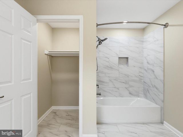 3281 RUSSEL RUN RD, Locust Grove, VA 22508