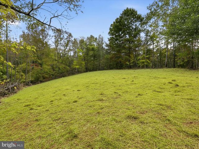 3281 RUSSEL RUN RD, Locust Grove, VA 22508