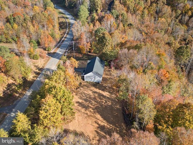 3281 RUSSEL RUN RD, Locust Grove, VA 22508