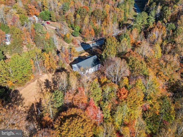 3281 RUSSEL RUN RD, Locust Grove, VA 22508