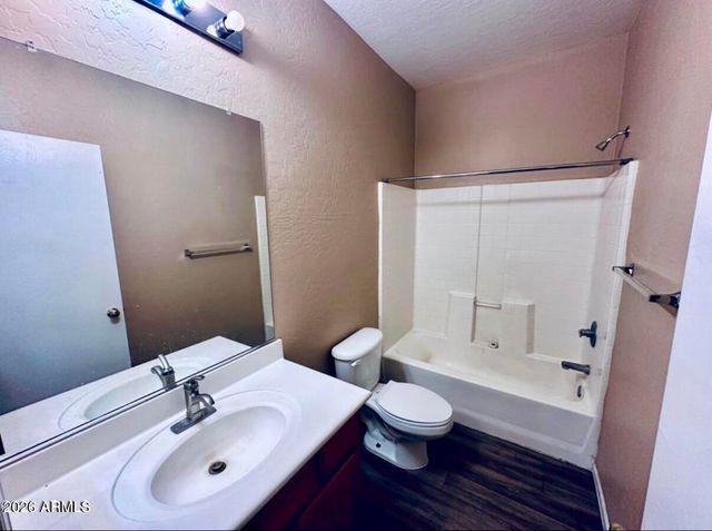 2027 E UNIVERSITY Drive 113, Tempe, AZ 85288
