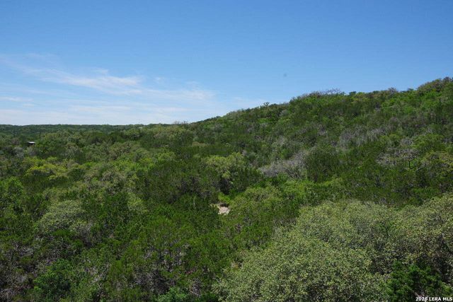 620 County Road 242, Hondo, TX 78861