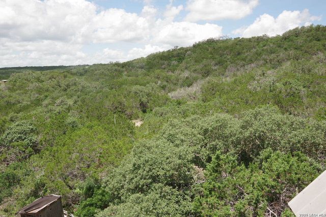 620 County Road 242, Hondo, TX 78861
