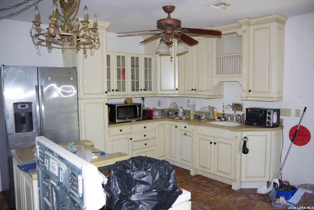 620 County Road 242, Hondo, TX 78861