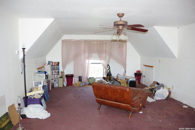 620 County Road 242, Hondo, TX 78861